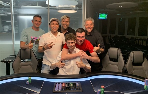 Deal zu Fünft beim Deepstack Turbo 50 K 