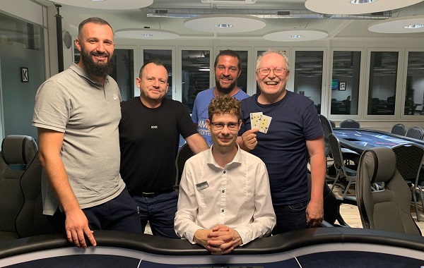 Deal zu Fuenft beendet das GCL 300 Deepstack