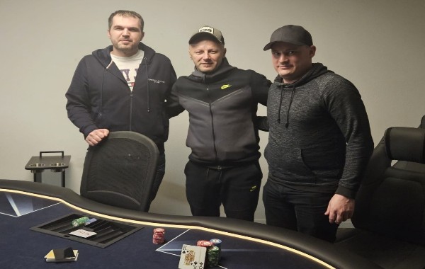 Friday Main Freezeout - 75K
